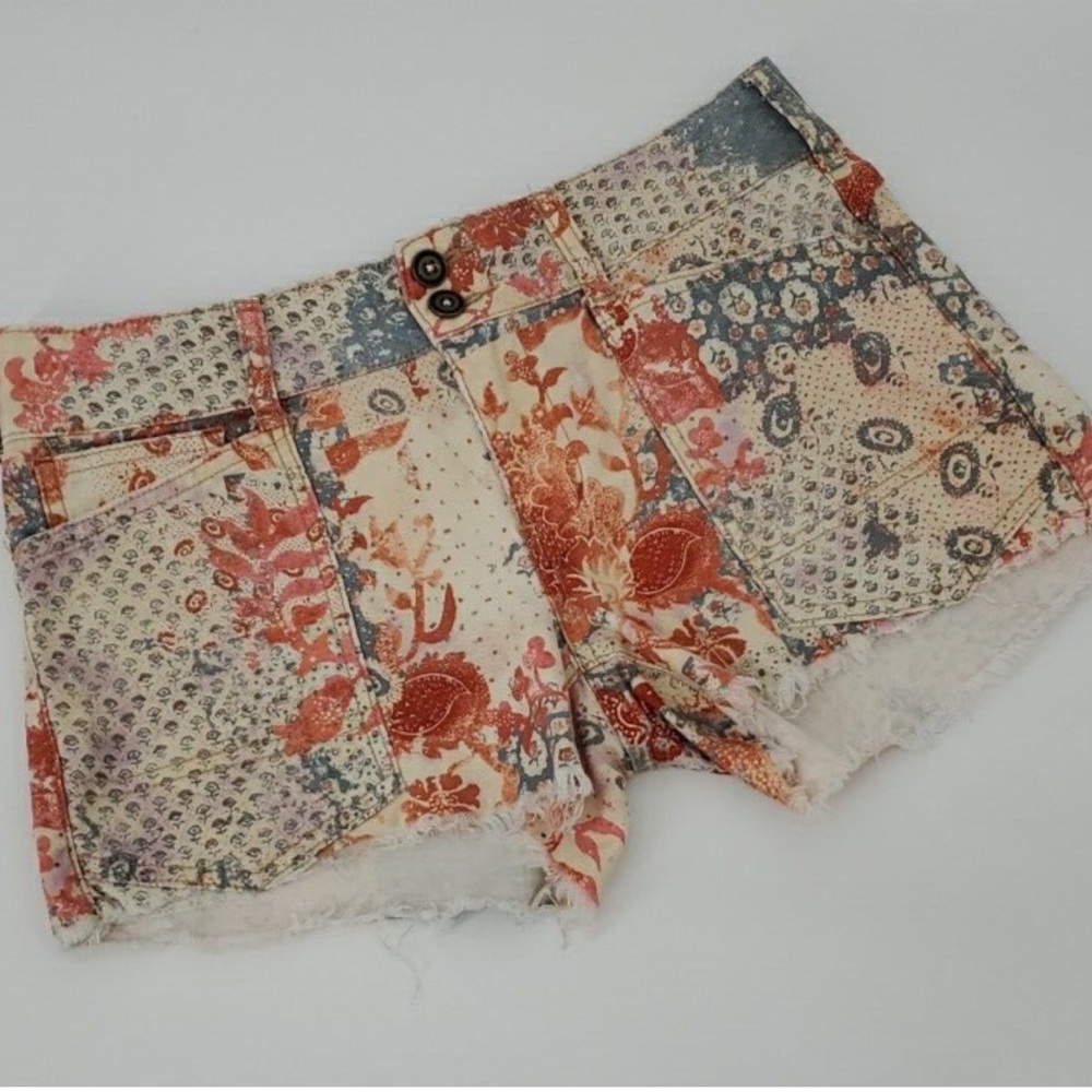 Anthropologie Pilcro The Wanderer Paisley Low Rise Boho Shorts Size 28 - Picture 8 of 14